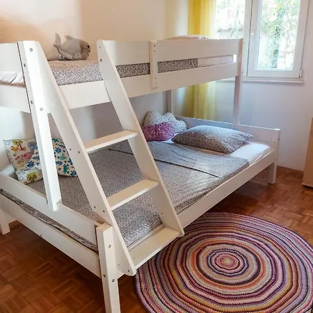 Διαμέρισμα Lemon Tree *