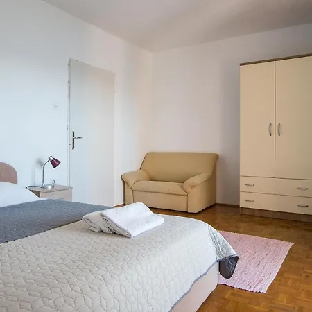 Διαμέρισμα Lemon Tree *